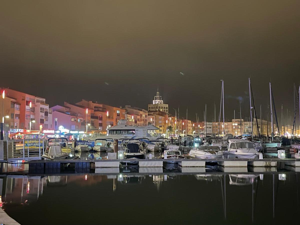 Cap D'agde Centre Port Avec Parking Prive Et Belle Vue Port Et Apartment